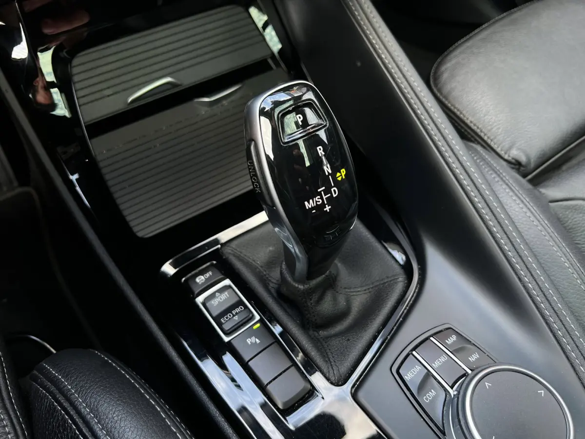 SDrive20i automaat M-pakket|Pano|Leer|Leer|Navi|PDC