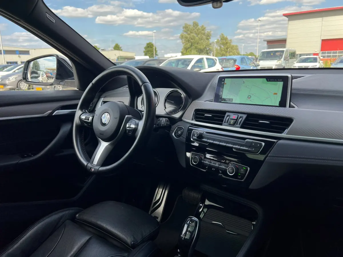 SDrive20i automaat M-pakket|Pano|Leer|Leer|Navi|PDC