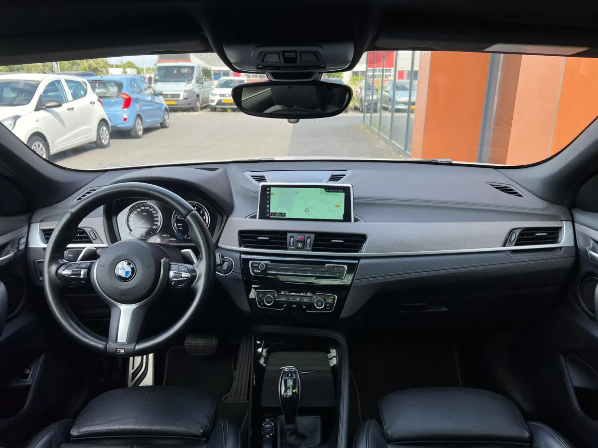 SDrive20i automaat M-pakket|Pano|Leer|Leer|Navi|PDC