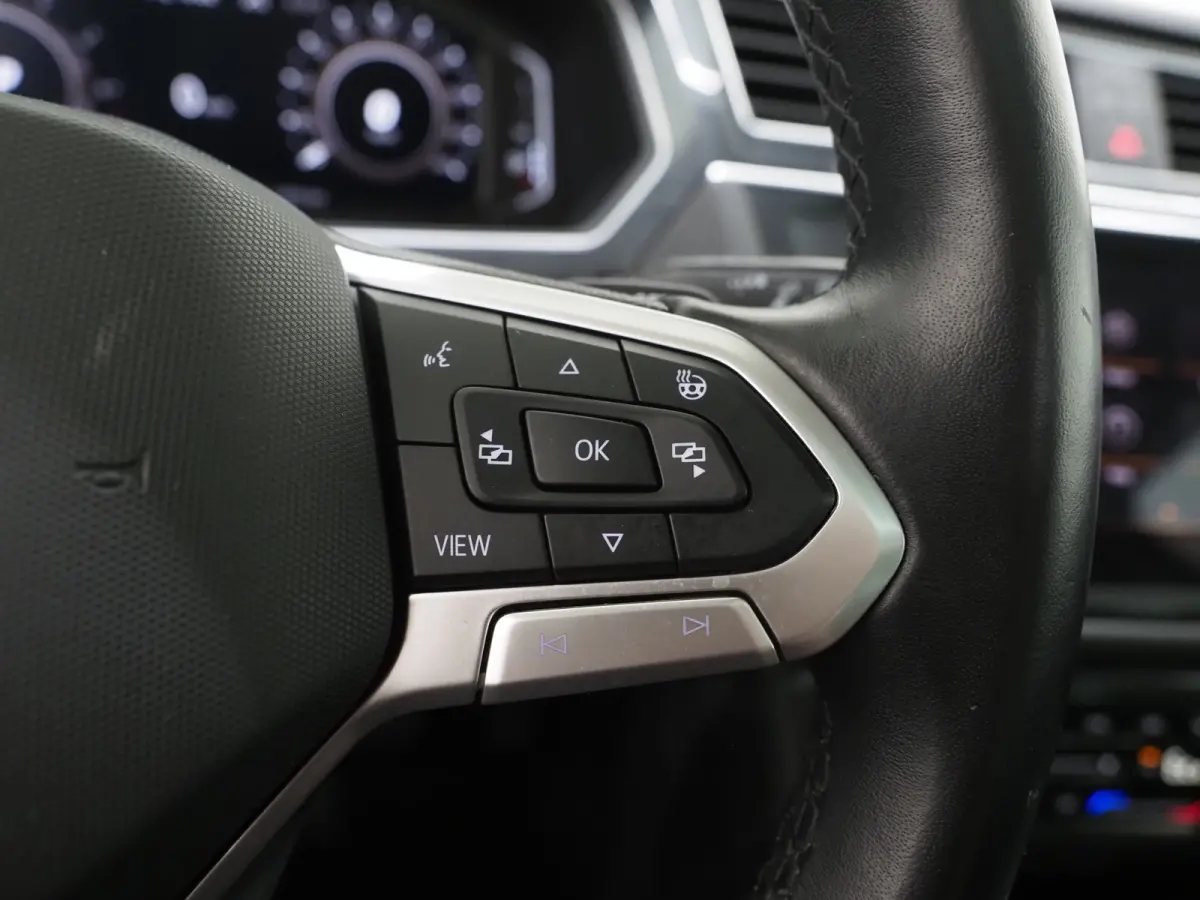 1.4 TSI eHybrid Elegance | Panoramadak | Trekhaak | Massage | 360 | Sfeerlicht | Dodehoek | Matrix | Carplay