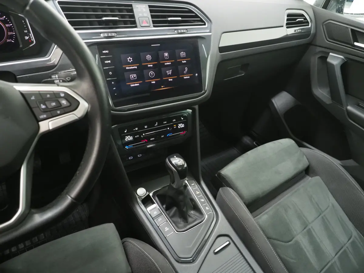 1.4 TSI eHybrid Elegance | Panoramadak | Trekhaak | Massage | 360 | Sfeerlicht | Dodehoek | Matrix | Carplay