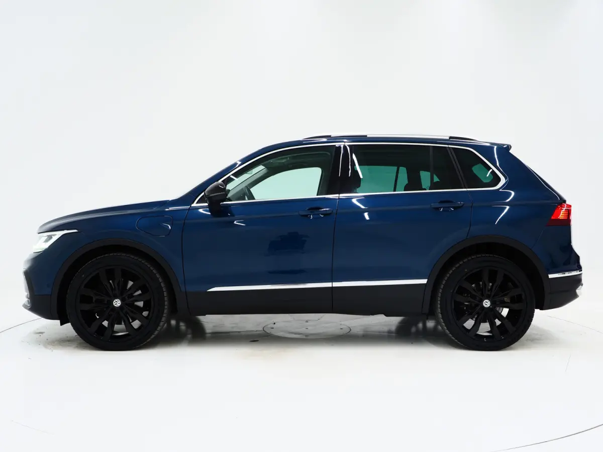 1.4 TSI eHybrid Elegance | Panoramadak | Trekhaak | Massage | 360 | Sfeerlicht | Dodehoek | Matrix | Carplay