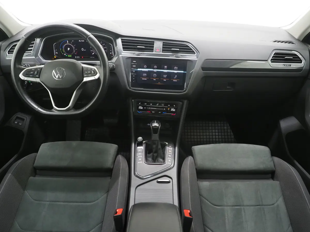 1.4 TSI eHybrid Elegance | Panoramadak | Trekhaak | Massage | 360 | Sfeerlicht | Dodehoek | Matrix | Carplay