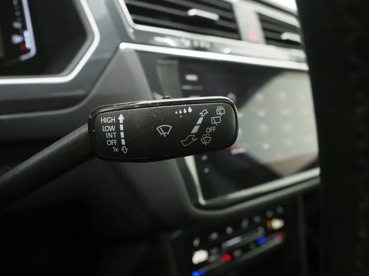 1.4 TSI eHybrid Elegance | Panoramadak | Trekhaak | Massage | 360 | Sfeerlicht | Dodehoek | Matrix | Carplay