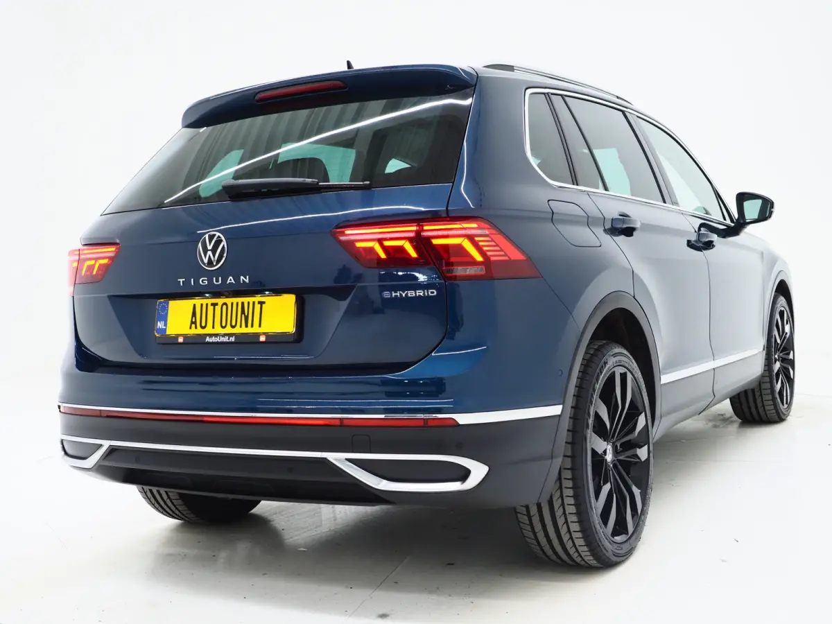 1.4 TSI eHybrid Elegance | Panoramadak | Trekhaak | Massage | 360 | Sfeerlicht | Dodehoek | Matrix | Carplay