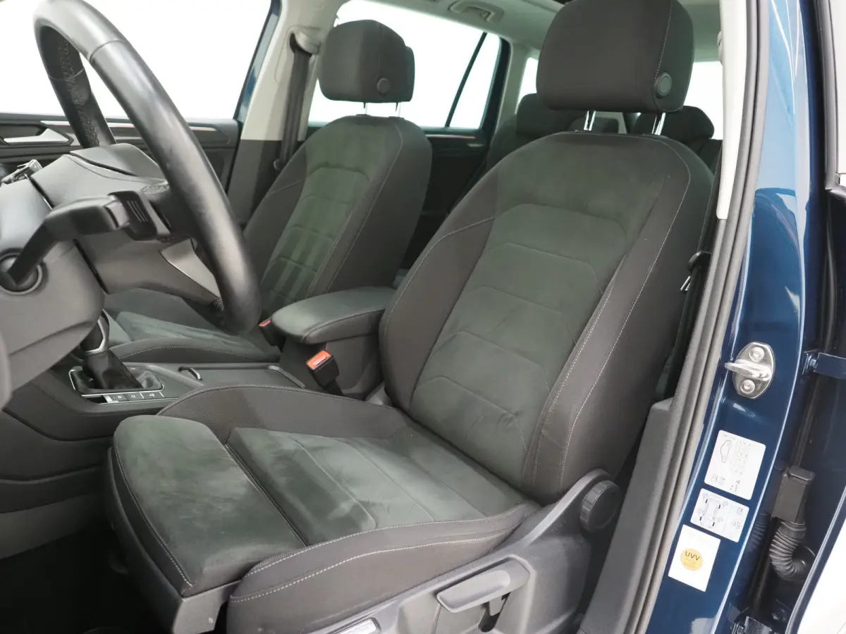 1.4 TSI eHybrid Elegance | Panoramadak | Trekhaak | Massage | 360 | Sfeerlicht | Dodehoek | Matrix | Carplay