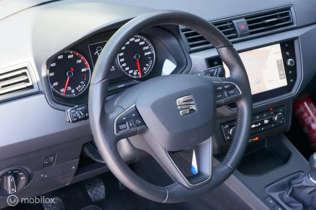 1.0 TSI Style BNS Intense Navi Apple/Android PDC!