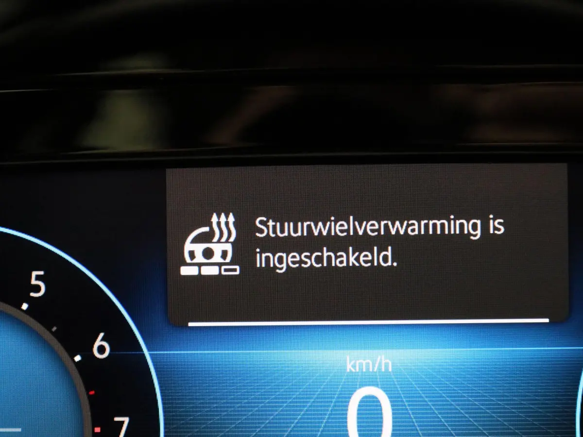 1.5 TSI Life 131 PK | Stoelverwarming | Stuurwielverwarming | Parkeersensoren | Apple CarPlay | Android auto | Adaptive Cruise Control | Climate Control | Digital cockpit | LED | 16'' lichtm