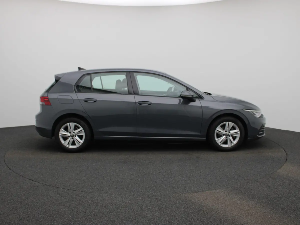 1.5 TSI Life 131 PK | Stoelverwarming | Stuurwielverwarming | Parkeersensoren | Apple CarPlay | Android auto | Adaptive Cruise Control | Climate Control | Digital cockpit | LED | 16'' lichtm