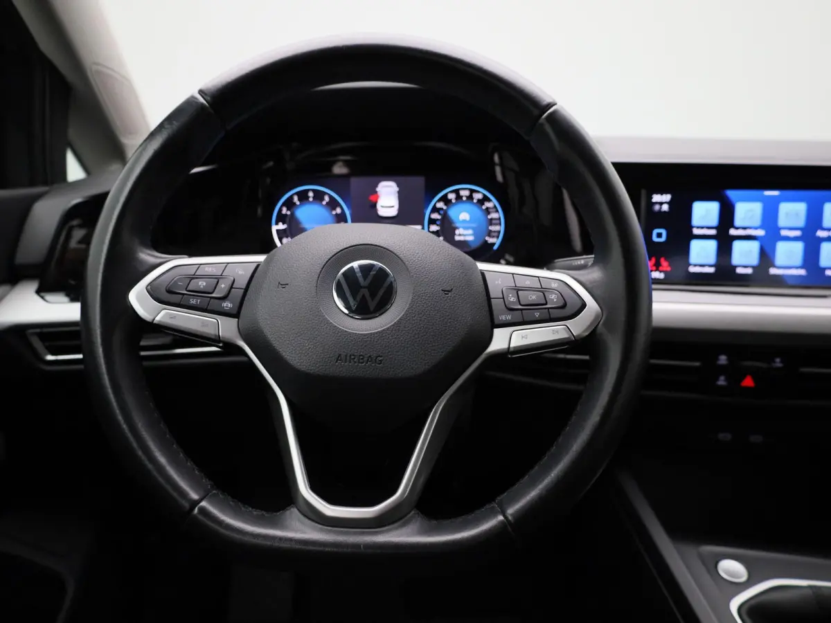 1.5 TSI Life 131 PK | Stoelverwarming | Stuurwielverwarming | Parkeersensoren | Apple CarPlay | Android auto | Adaptive Cruise Control | Climate Control | Digital cockpit | LED | 16'' lichtm