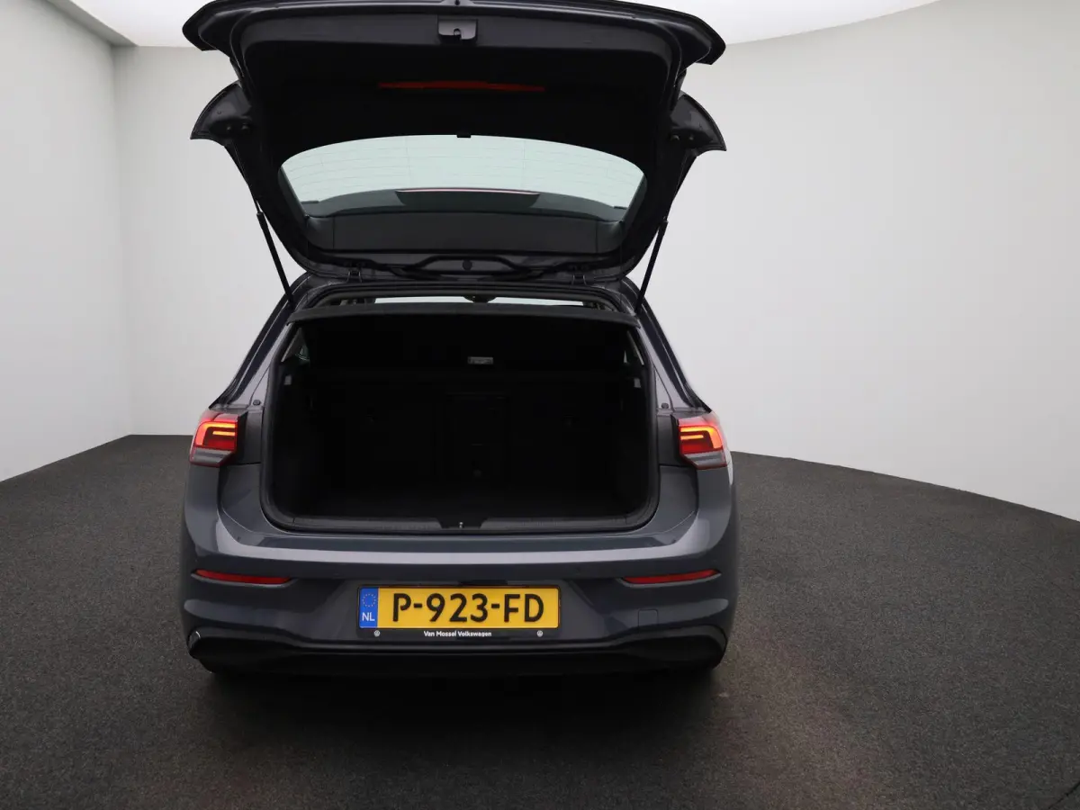 1.5 TSI Life 131 PK | Stoelverwarming | Stuurwielverwarming | Parkeersensoren | Apple CarPlay | Android auto | Adaptive Cruise Control | Climate Control | Digital cockpit | LED | 16'' lichtm