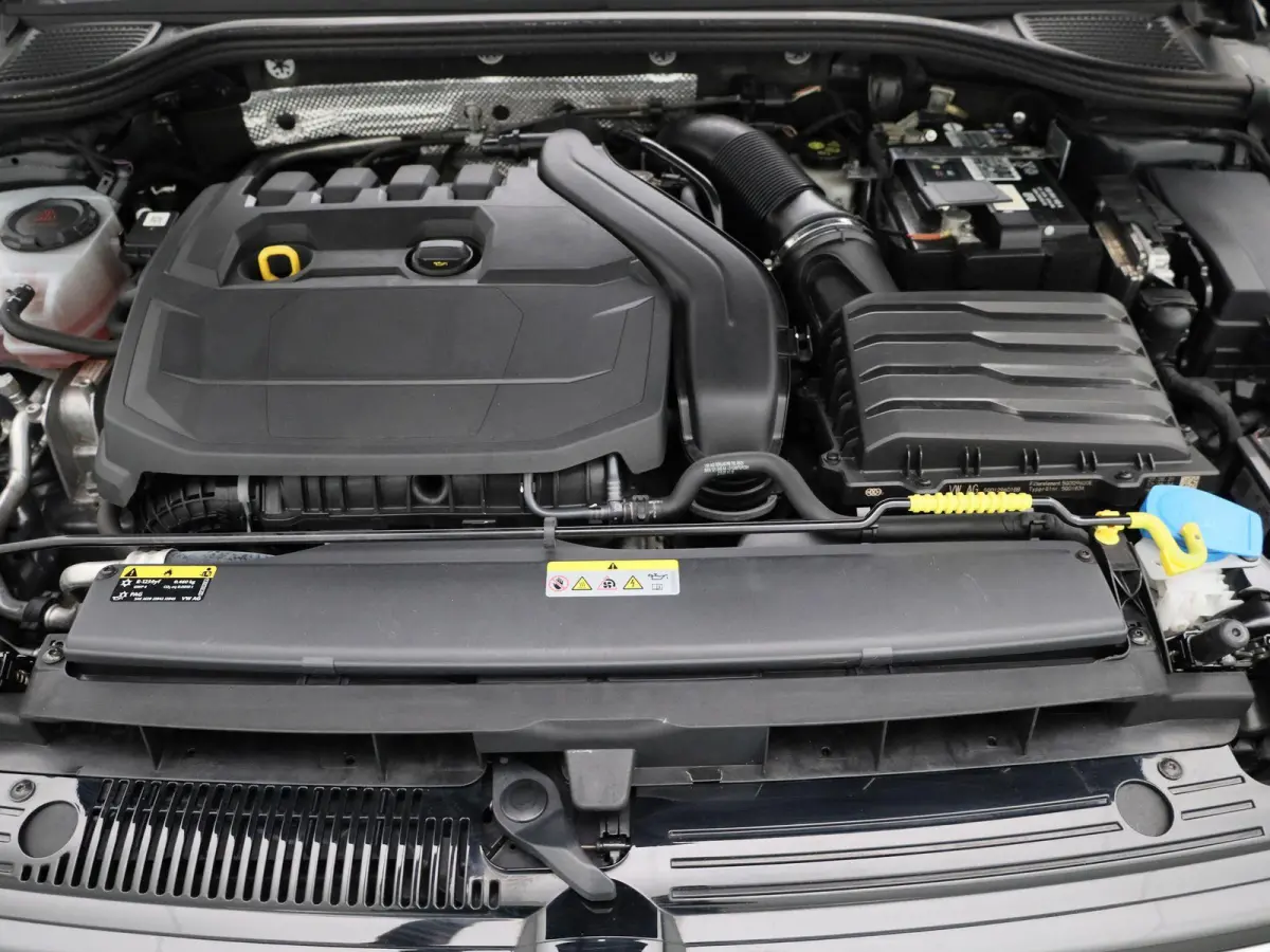 1.5 TSI Life 131 PK | Stoelverwarming | Stuurwielverwarming | Parkeersensoren | Apple CarPlay | Android auto | Adaptive Cruise Control | Climate Control | Digital cockpit | LED | 16'' lichtm