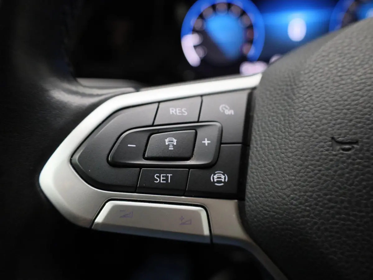 1.5 TSI Life 131 PK | Stoelverwarming | Stuurwielverwarming | Parkeersensoren | Apple CarPlay | Android auto | Adaptive Cruise Control | Climate Control | Digital cockpit | LED | 16'' lichtm