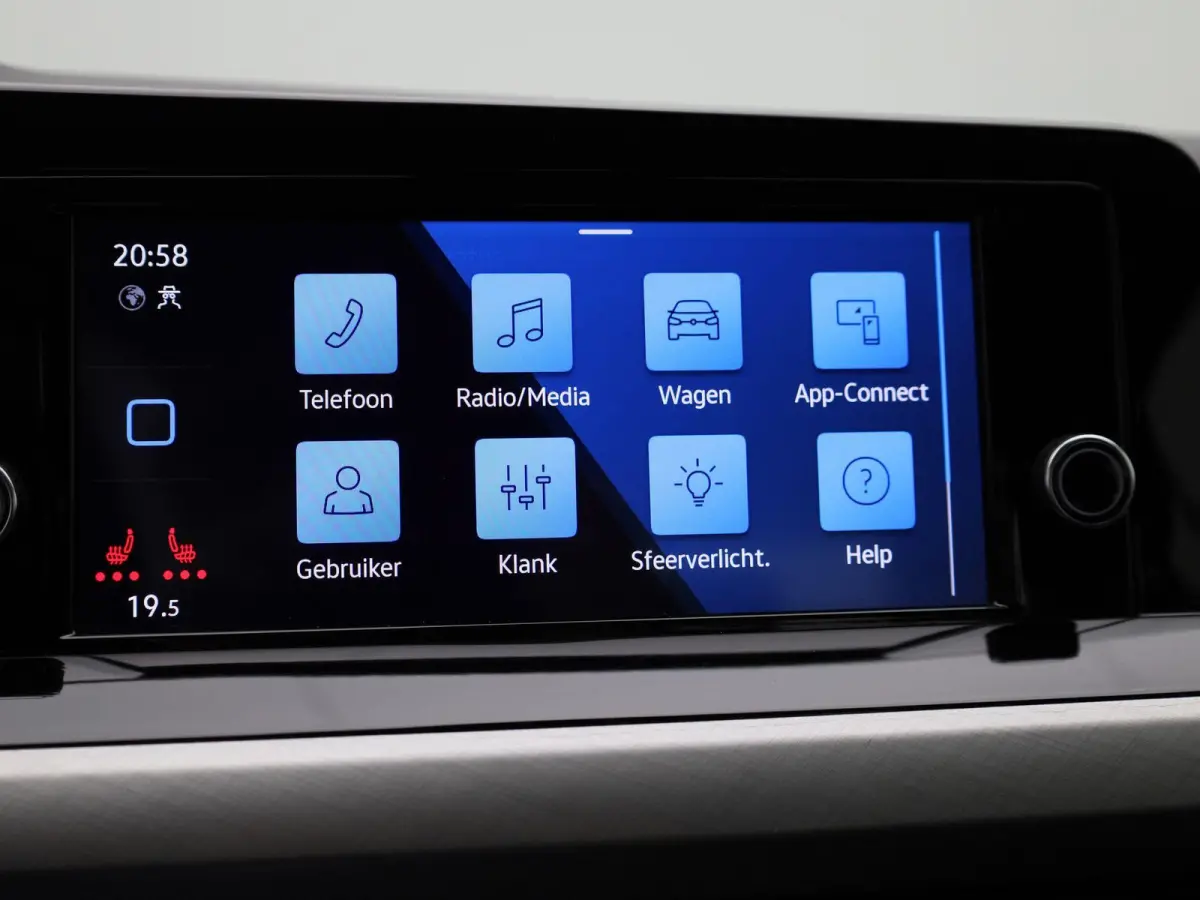 1.5 TSI Life 131 PK | Stoelverwarming | Stuurwielverwarming | Parkeersensoren | Apple CarPlay | Android auto | Adaptive Cruise Control | Climate Control | Digital cockpit | LED | 16'' lichtm