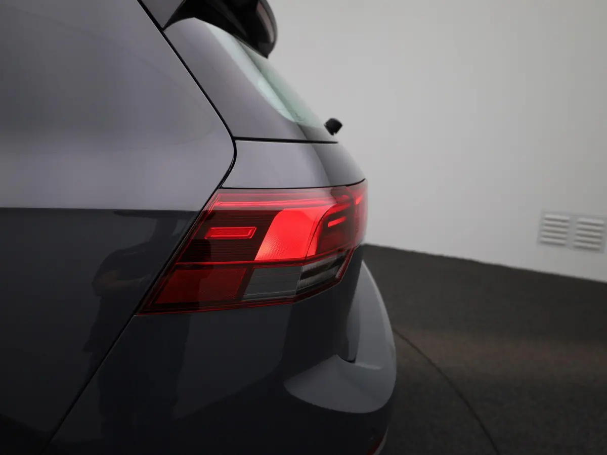 1.5 TSI Life 131 PK | Stoelverwarming | Stuurwielverwarming | Parkeersensoren | Apple CarPlay | Android auto | Adaptive Cruise Control | Climate Control | Digital cockpit | LED | 16'' lichtm