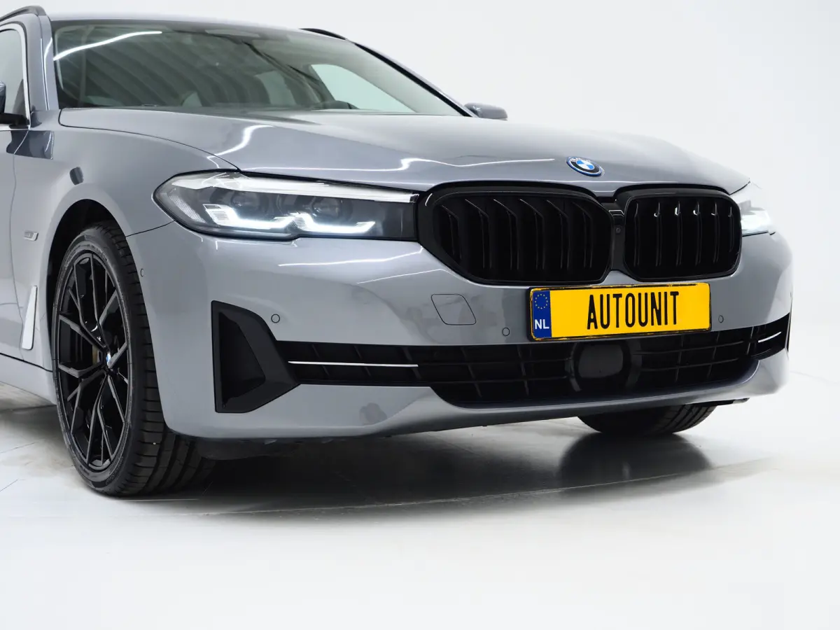 530e | Leder | Trekhaak | 360 | Adaptive Cruise | Dodehoek | Stoelverwarming | Carplay