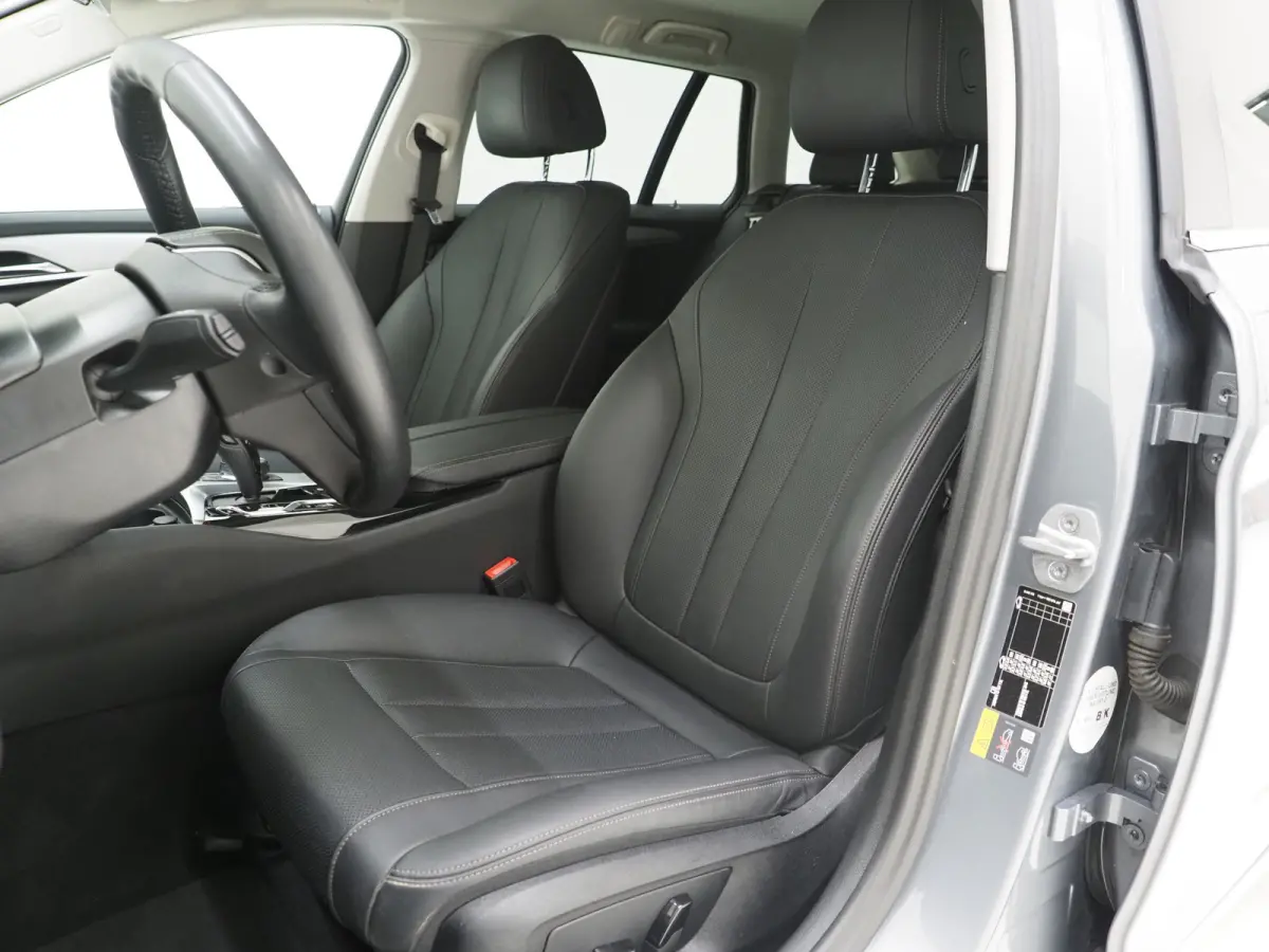 530e | Leder | Trekhaak | 360 | Adaptive Cruise | Dodehoek | Stoelverwarming | Carplay