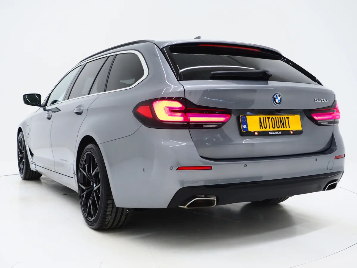 530e | Leder | Trekhaak | 360 | Adaptive Cruise | Dodehoek | Stoelverwarming | Carplay