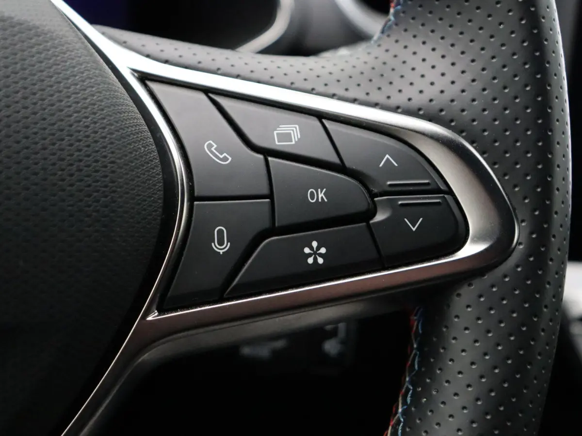 E-Tech full hybrid 145pk esprit Alpine | 19" LMV | Stuurverwarming | Adaptive cruise control | Apple carplay |