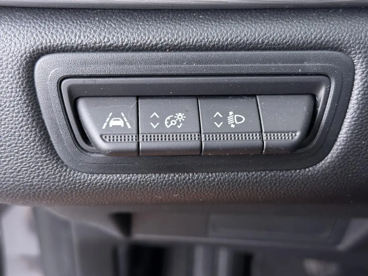 TCe 130 GPF Edition One | BOSE Audio | Parkeercamera | Navigatie |