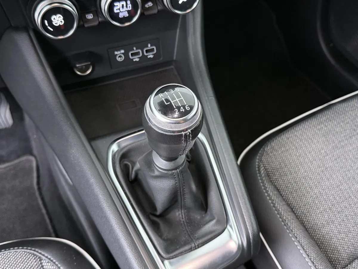 TCe 130 GPF Edition One | BOSE Audio | Parkeercamera | Navigatie |