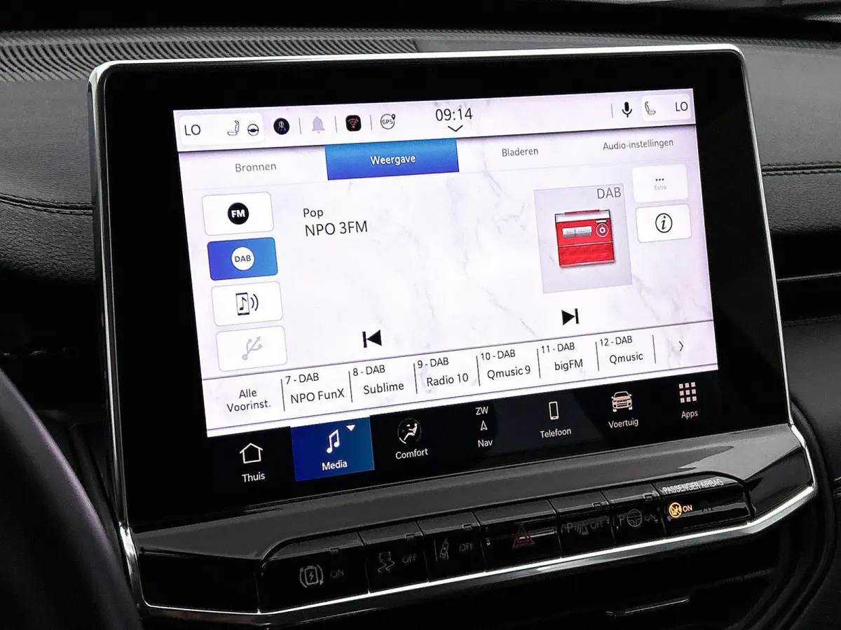 4xe 240 Plug-in Hybrid Overland
