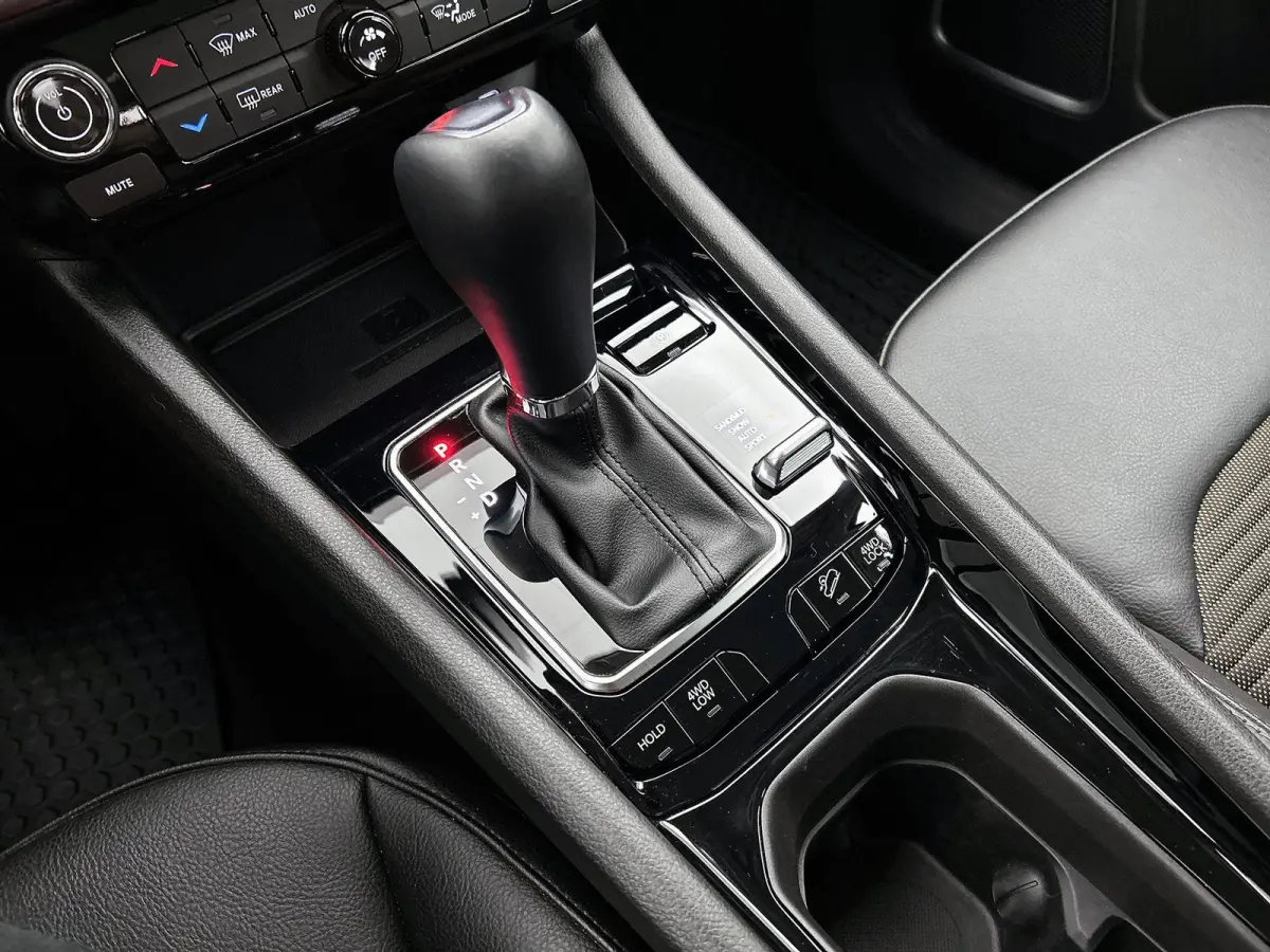 4xe 240 Plug-in Hybrid Overland