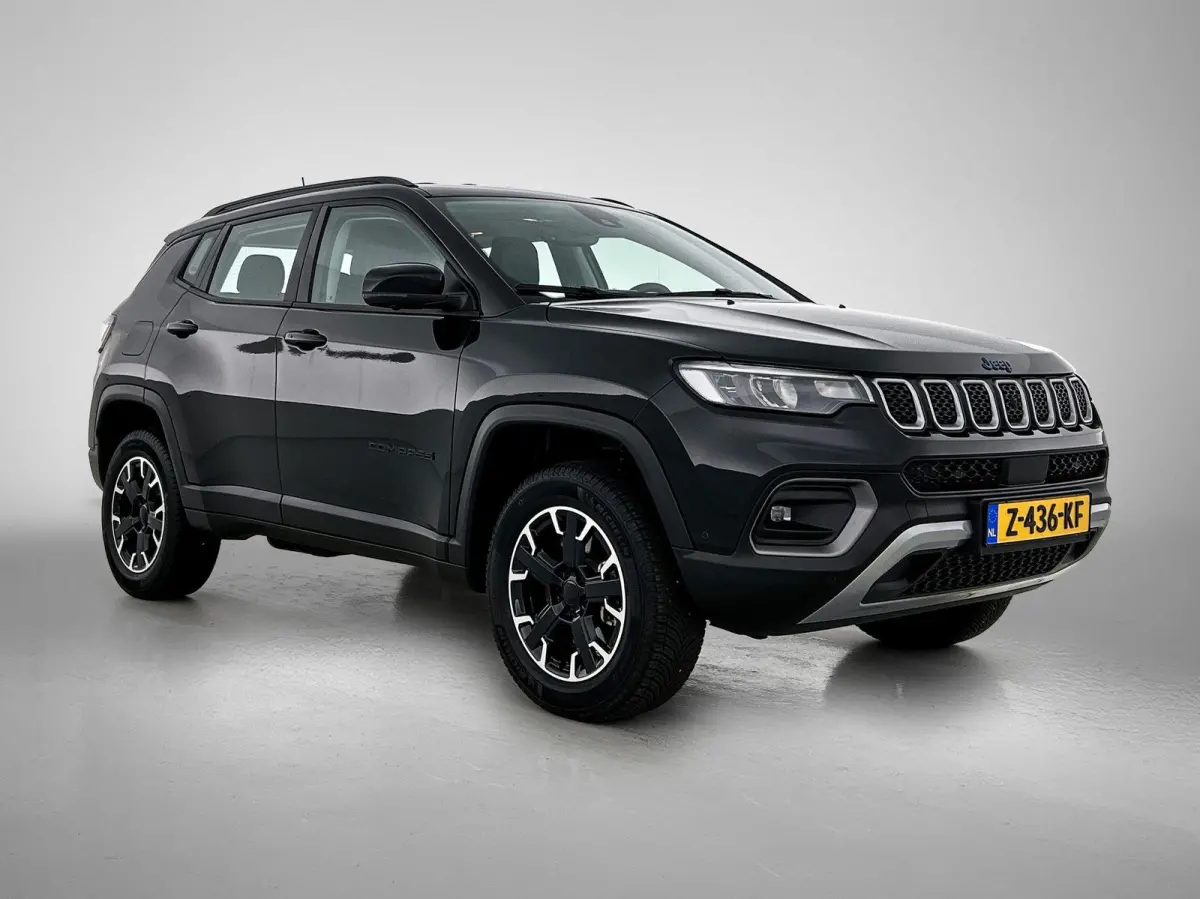 4xe 240 Plug-in Hybrid Overland