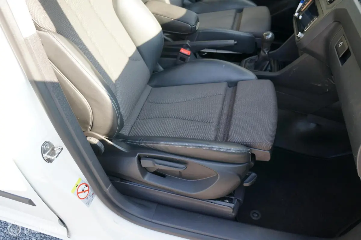 Bestel 2.0 TDI L1H1 Comfortline Navi S Line