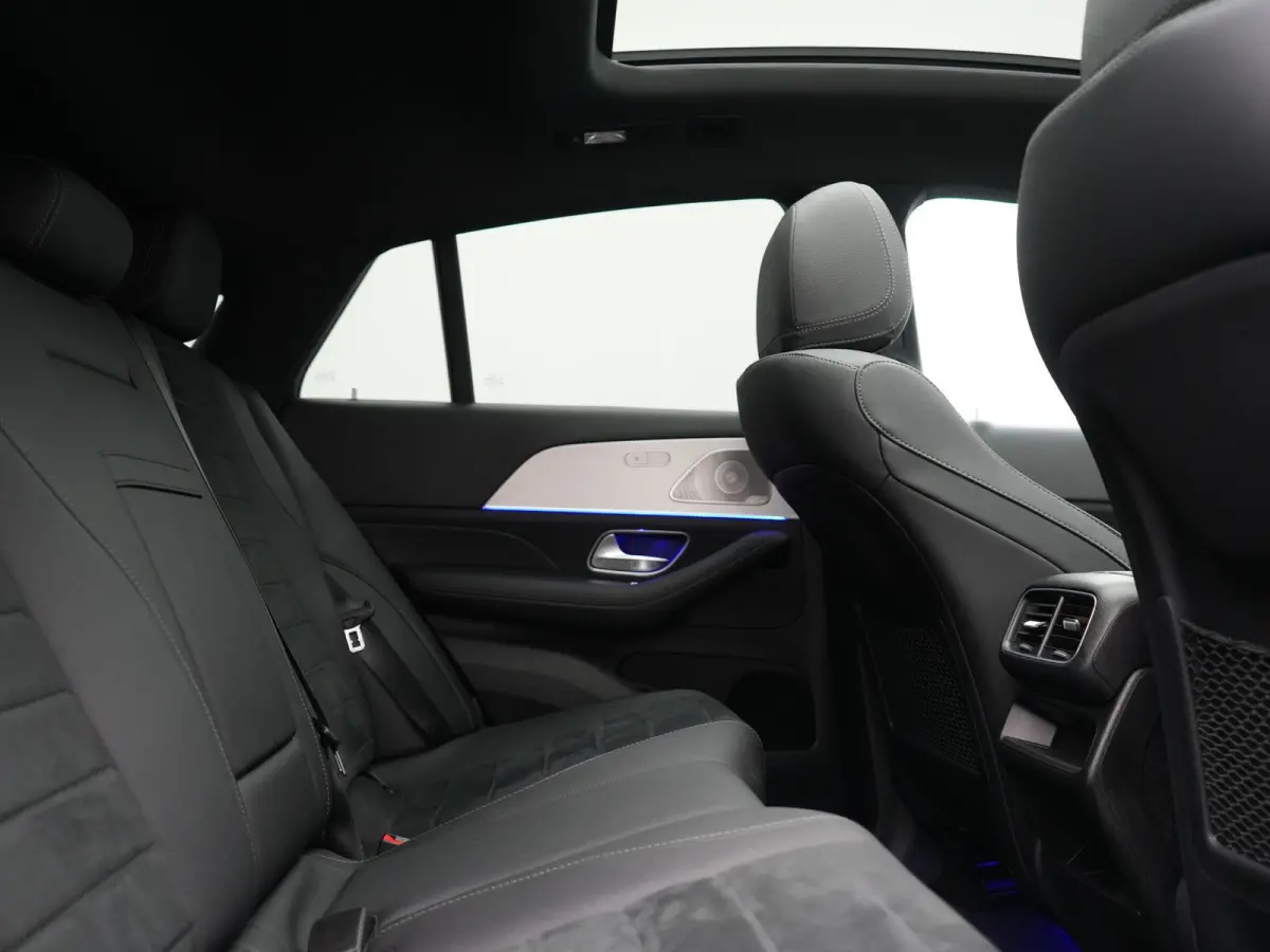 350 e 4MATIC AMG Line PHEV 333pk Dealer O.H. | Luchtvering | Panodak | Adaptive Cruise | Head Up | 360 Camera | Burmester Audio | Lederen Sportstoelen Verwarmd | Multibeam LED | Sfeerverlich