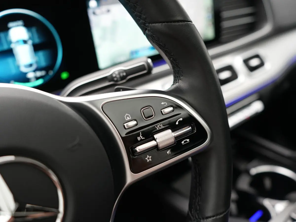 350 e 4MATIC AMG Line PHEV 333pk Dealer O.H. | Luchtvering | Panodak | Adaptive Cruise | Head Up | 360 Camera | Burmester Audio | Lederen Sportstoelen Verwarmd | Multibeam LED | Sfeerverlich