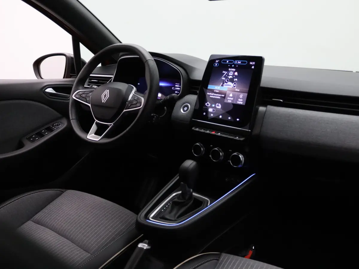 145pk E-Tech Full Hybrid techno Apple Carplay/Android Auto | Climate