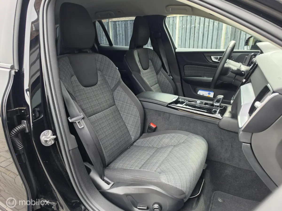 2.0 T6 AWD LONG RANGE 350PK R-DESIGN PLUG-IN HYBRID