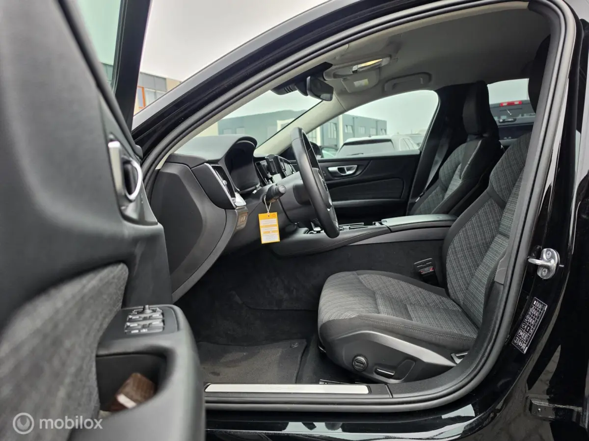 2.0 T6 AWD LONG RANGE 350PK R-DESIGN PLUG-IN HYBRID