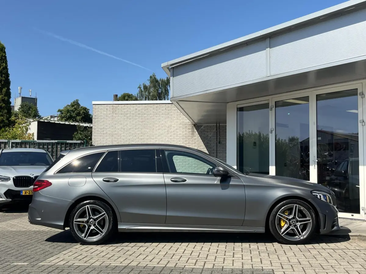 180 AMG CARPLAY+MAGNO GRIJS+MATRIX
