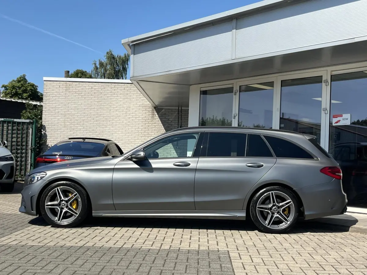 180 AMG CARPLAY+MAGNO GRIJS+MATRIX