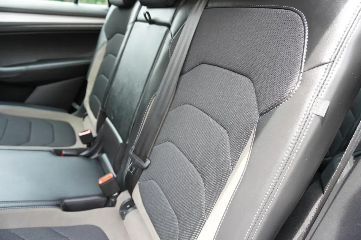 1.5 TSI 150pk Business Edition 7p. | Trekhaak | All Season Banden | SmartLink | Camera