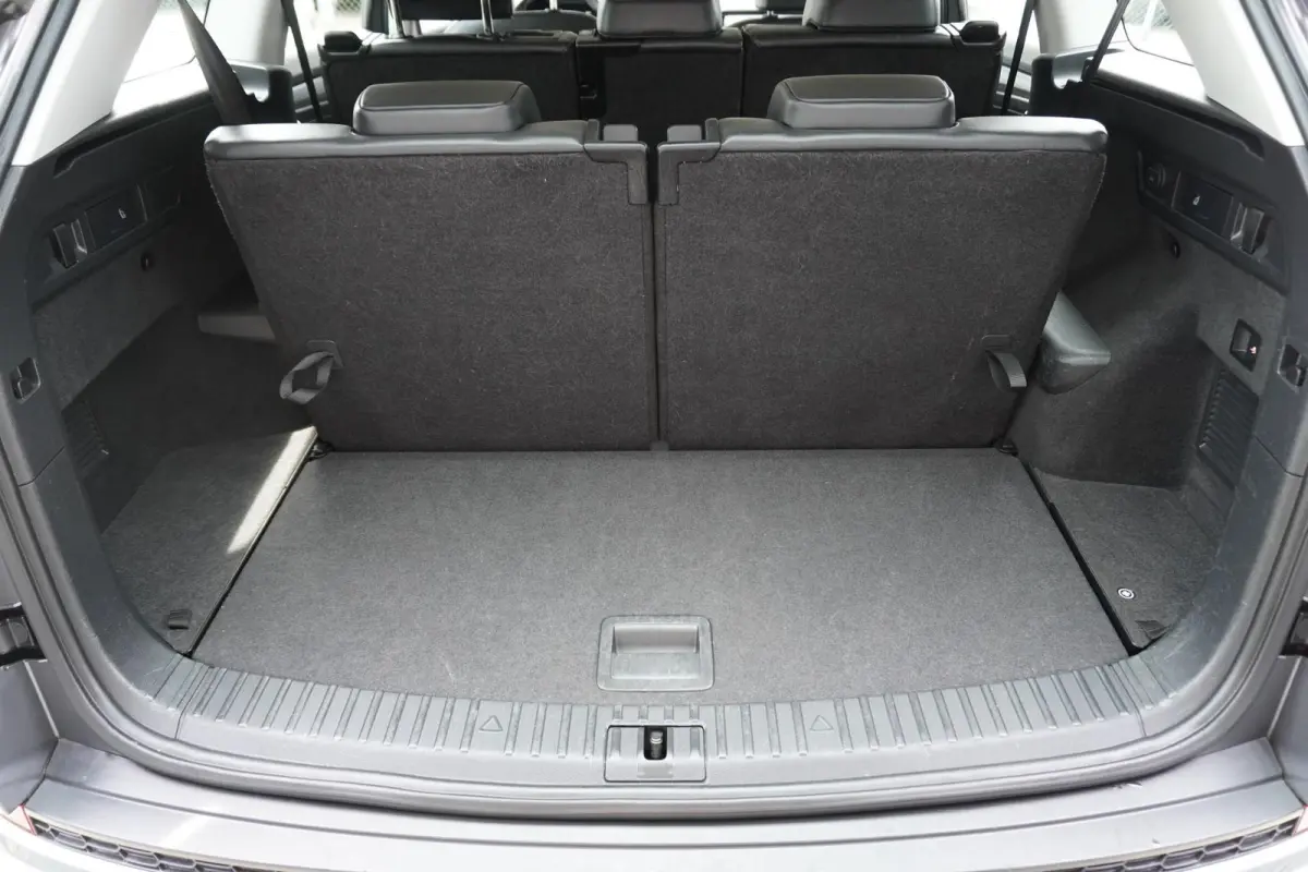 1.5 TSI 150pk Business Edition 7p. | Trekhaak | All Season Banden | SmartLink | Camera