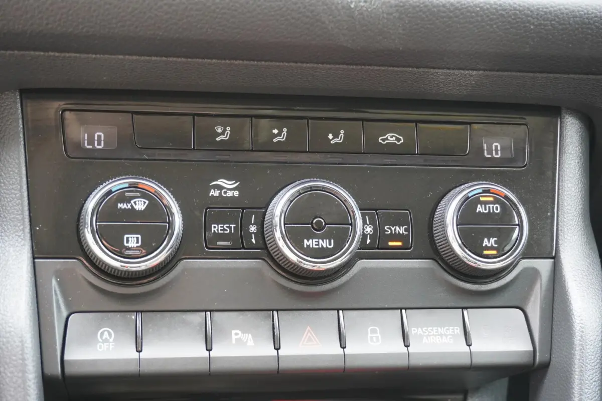 1.5 TSI 150pk Business Edition 7p. | Trekhaak | All Season Banden | SmartLink | Camera