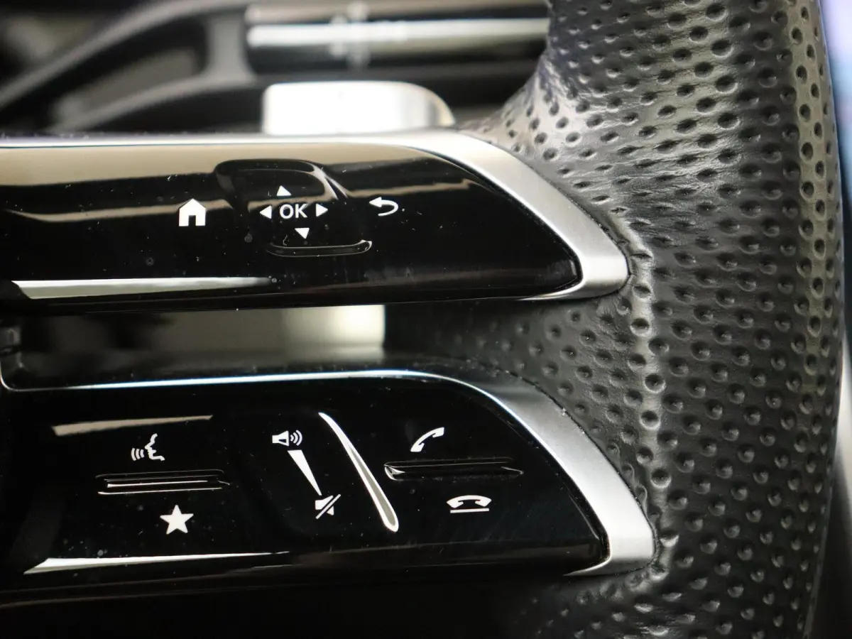 350+ AMG Line 96 kWh Premium Plus /Panoramadak /Memory /360 Camera /Burmester