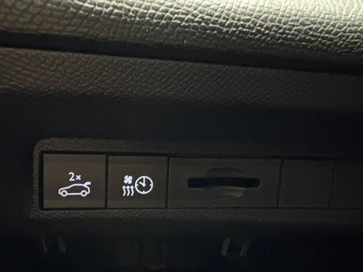 GT Avantage EV 54 kWh | APPLE CARPLAY & ANDROID AUTO | ELEKTR. ACHTERKLEP | VERWARMDE STOELEN |