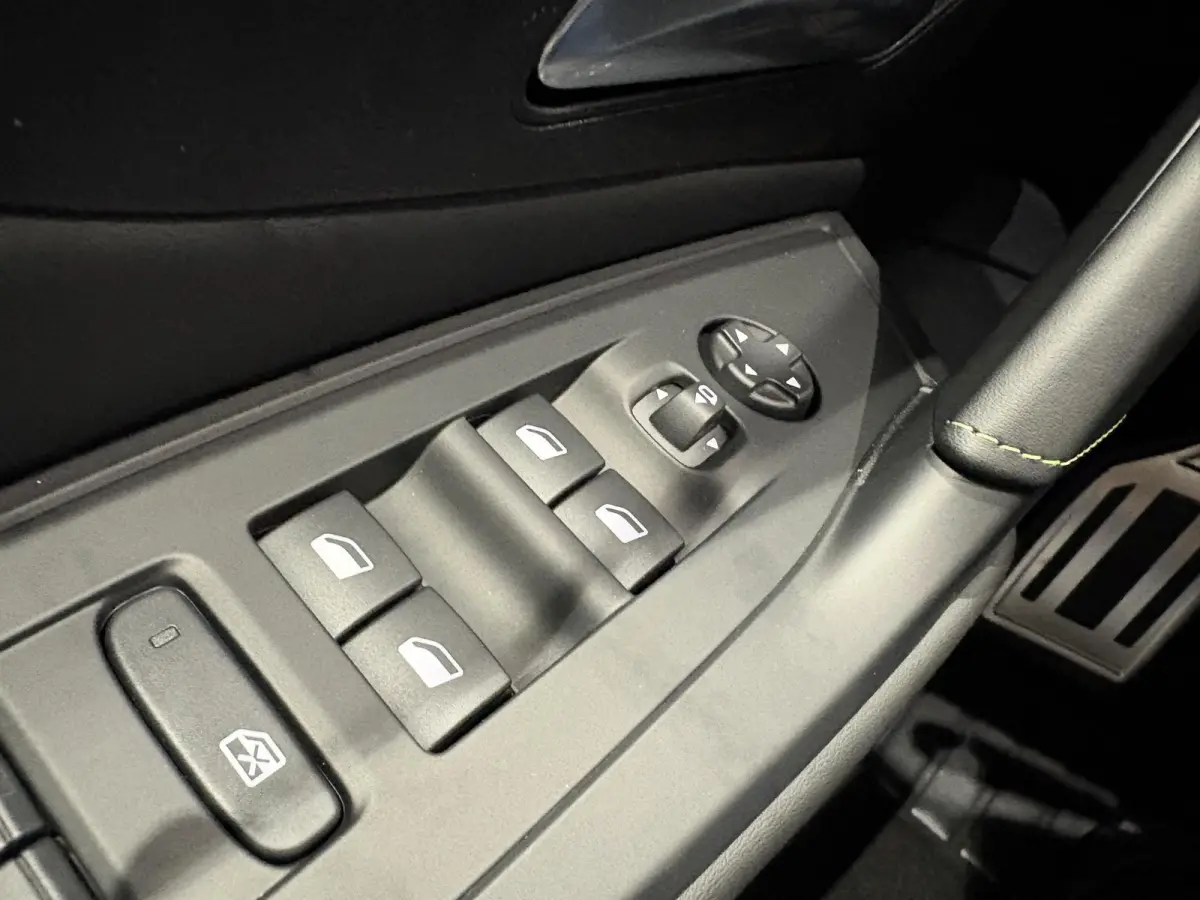 GT Avantage EV 54 kWh | APPLE CARPLAY & ANDROID AUTO | ELEKTR. ACHTERKLEP | VERWARMDE STOELEN |
