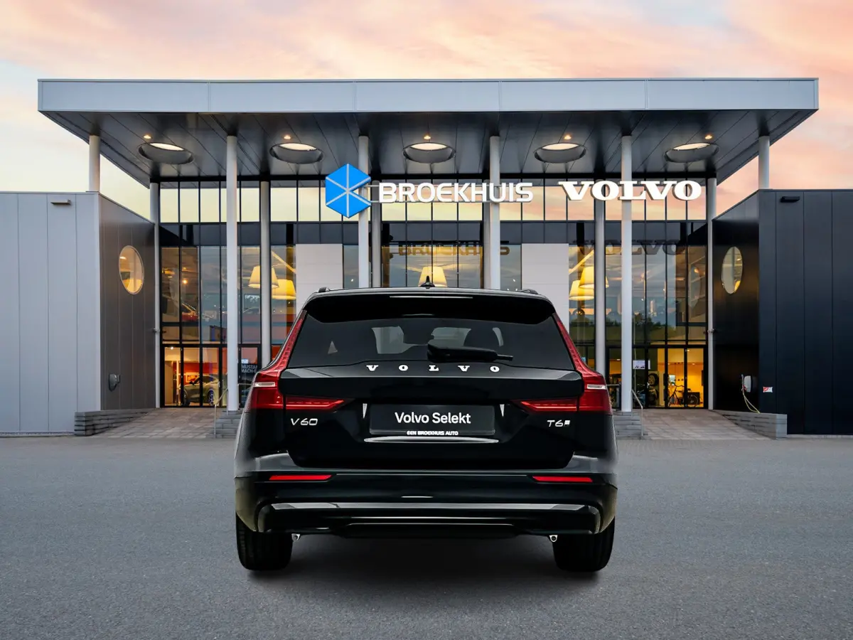 T6 Recharge Plus Dark | 19" | Elektr. verst. Sporstoelen | Trekhaak | Getint Glas | Harman Kardon | Adaptieve Cruise | BLIS | Keyless | Stoel/Stuur/Achterbankverwarming