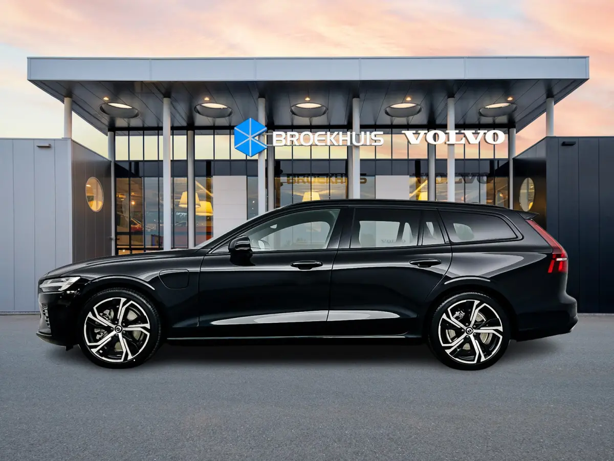 T6 Recharge Plus Dark | 19" | Elektr. verst. Sporstoelen | Trekhaak | Getint Glas | Harman Kardon | Adaptieve Cruise | BLIS | Keyless | Stoel/Stuur/Achterbankverwarming