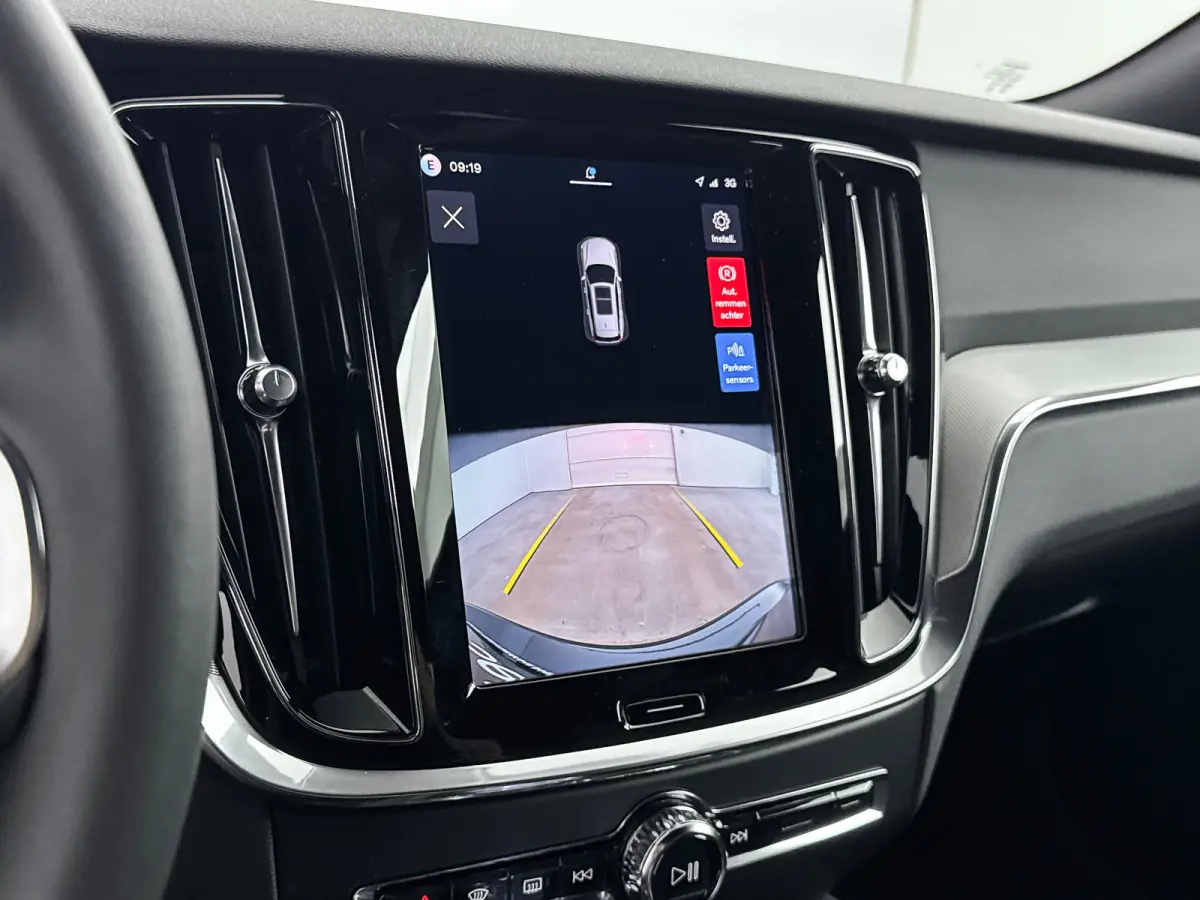 T6 Recharge Plus Dark | 19" | Elektr. verst. Sporstoelen | Trekhaak | Getint Glas | Harman Kardon | Adaptieve Cruise | BLIS | Keyless | Stoel/Stuur/Achterbankverwarming