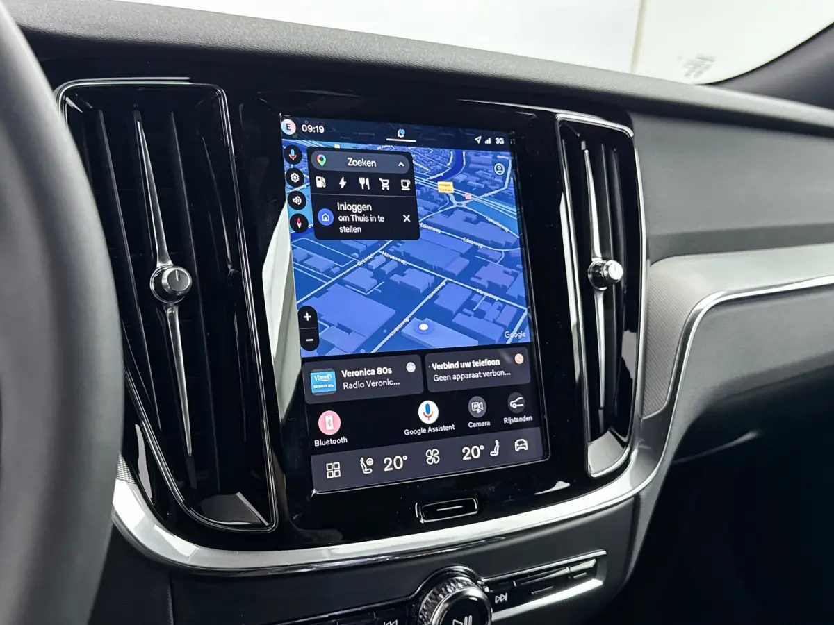 T6 Recharge Plus Dark | 19" | Elektr. verst. Sporstoelen | Trekhaak | Getint Glas | Harman Kardon | Adaptieve Cruise | BLIS | Keyless | Stoel/Stuur/Achterbankverwarming