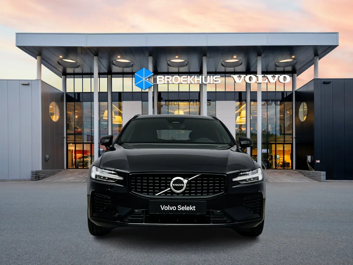 T6 Recharge Plus Dark | 19" | Elektr. verst. Sporstoelen | Trekhaak | Getint Glas | Harman Kardon | Adaptieve Cruise | BLIS | Keyless | Stoel/Stuur/Achterbankverwarming