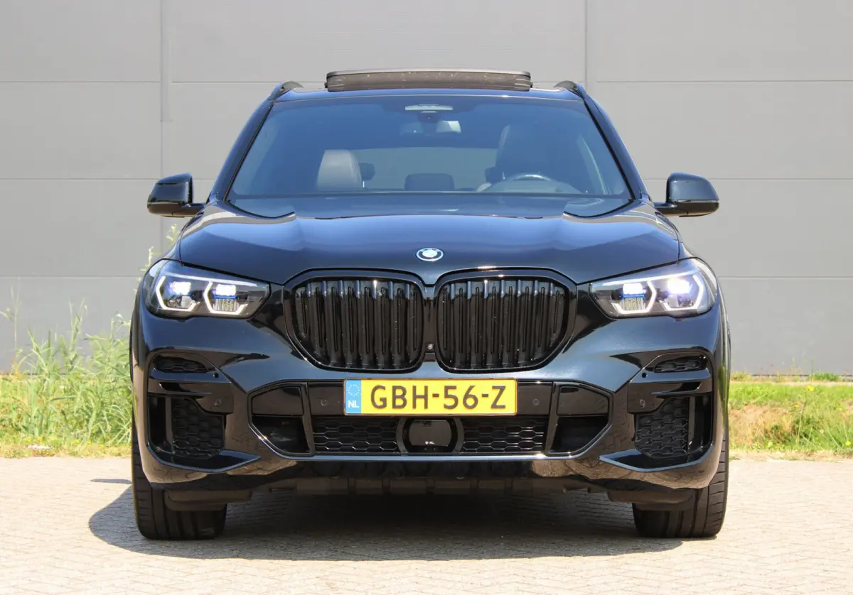 XDrive45e HighExecutive M Sport Chrystal 4WielSturing Luchtvering HUD H&K 22INCH