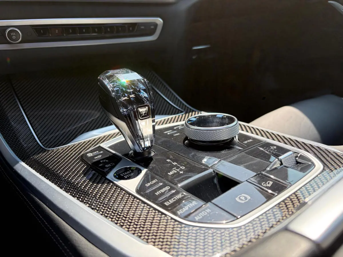 XDrive45e HighExecutive M Sport Chrystal 4WielSturing Luchtvering HUD H&K 22INCH