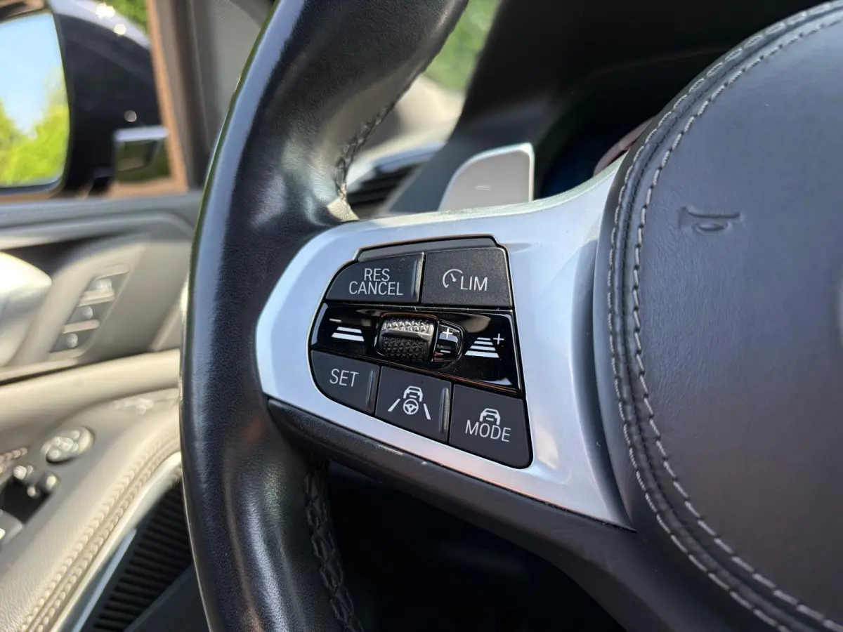 XDrive45e HighExecutive M Sport Chrystal 4WielSturing Luchtvering HUD H&K 22INCH